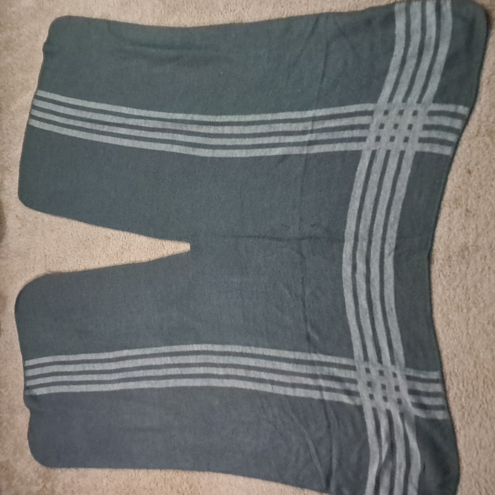 BB Dakota Dual Gray Poncho